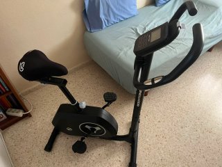 Bicicleta Estática BODYONE DU30 Casi Nueva