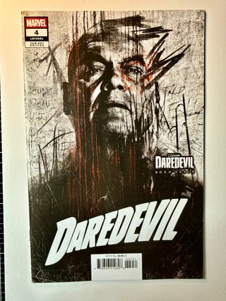 Lote 4 Comics USA Marvel TV Daredevil Born Again