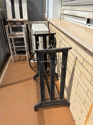 Patas de máquina de coser antiguas