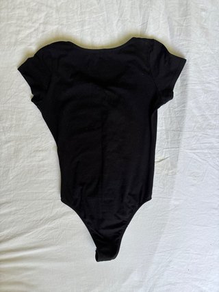 Body Zuiki nero scollo V manica corta taglia S