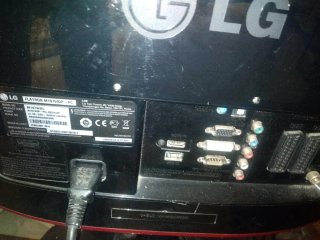 Televisor LG Flatron M197WDP