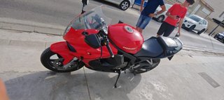 Hyosung GTR 125 Roja - ACEPTO Cambio