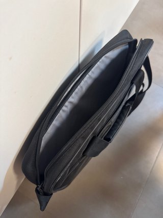 Maletín portátil VOGART negro