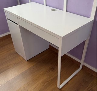 Escritorio IKEA modelo MICKE blanco
