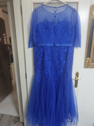 Traje de fiesta azul para madrina