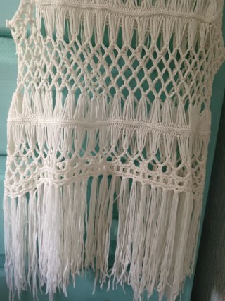 Top crochet blanco con flecos
