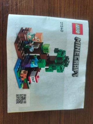 LEGO Minecraft 21240 The Swamp Adventure