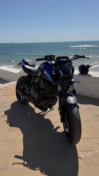 Yamaha MT-07 Naked Azul y Negra  Poco NEGOCIABLE
