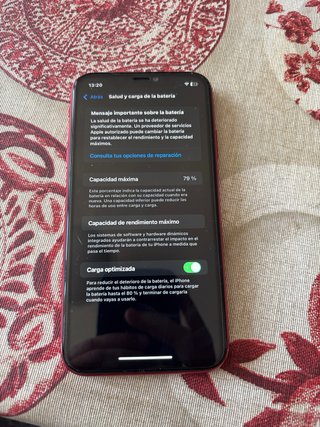 iPhone 11 64GB Rojo en perfecto estado