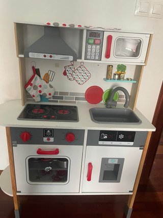 Cocinita de madera para niños