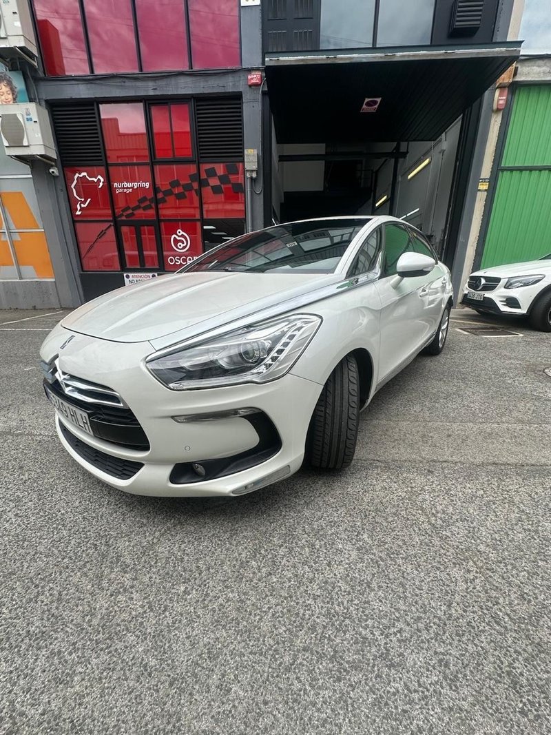 Citroën DS5 e-HDi 110cv CMP Design - foto 1
