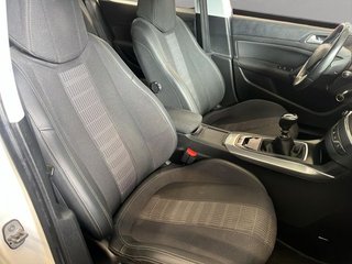 Peugeot 308 5p Allure Pack PureTech 130 S&S