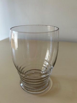 Set di bicchieri artigianali antichi
