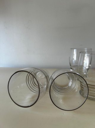Set di bicchieri artigianali antichi
