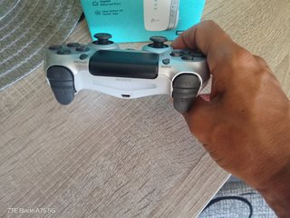 Mando PS4 V2 Sony Plateado.