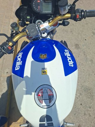 Aprilia Tuono 1000 R Azul