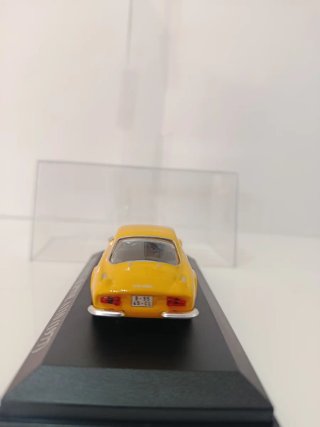 Renault Alpine A110 (1977) Amarillo