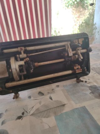 Máquina de coser Sigma antigua