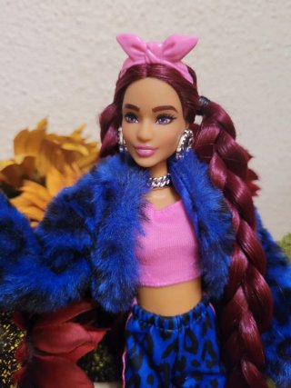 Muñeca barbie extra articulada con pelo largo