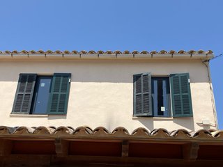 Lote persianas mallorquinas, puertas y ventanas