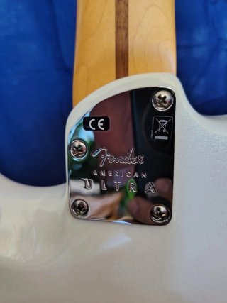 Fender Ultra Stratocaster - A estrenar