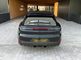 Porsche Cayenne Coupé Turbo E-Hybrid con Paquete GT