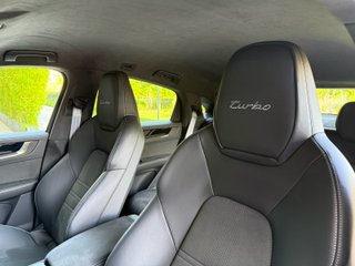Porsche Cayenne Coupé Turbo E-Hybrid con Paquete GT