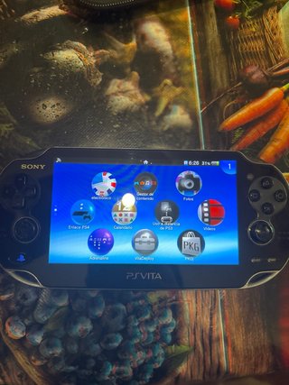 PlayStation Vita 1000 Negra + Cargador