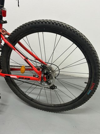 Bicicleta de Montaña Roja