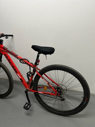 Bicicleta de Montaña Roja