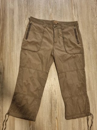 Pantalón Capri Caqui