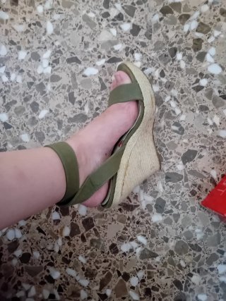 Cuñas verdes talla 37