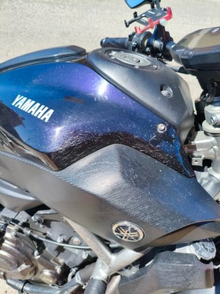 Yamaha MT-07 Negra/Morada
