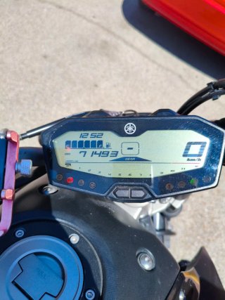 Yamaha MT-07 Negra/Morada