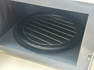 Microondas LG MH-6384B con Grill