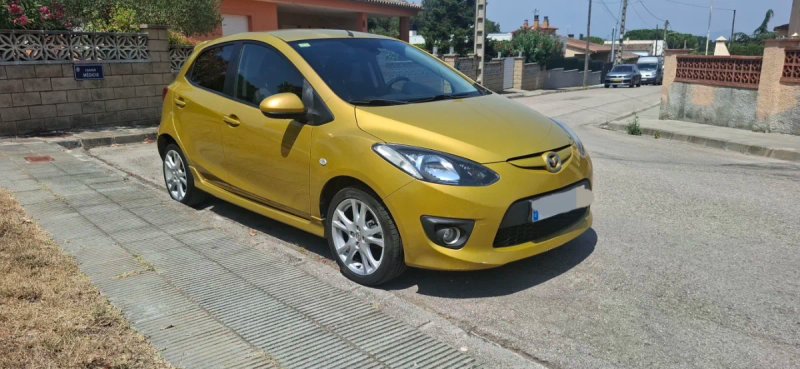 Mazda 2 1.5 sportive 103 cv - foto 1