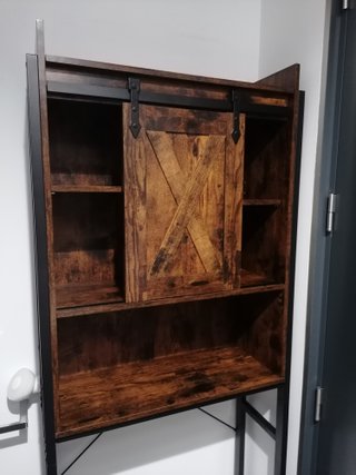 Mueble de baño metálico y madera