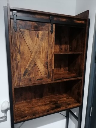 Mueble de baño metálico y madera
