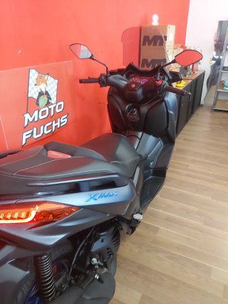 Yamaha XMAX 125 Maxi Scooter