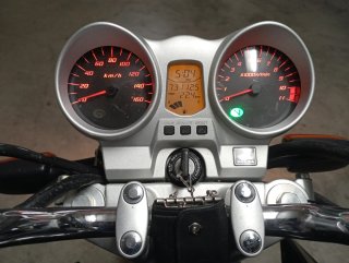 Honda 250cc Negra y Plateada
