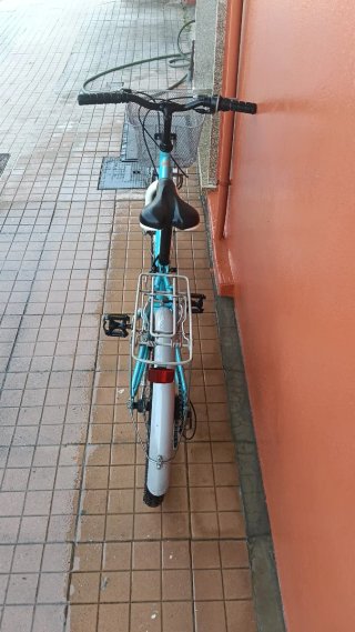 Bicicleta infantil con cesta