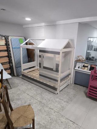 Cama juvenil tipo casita