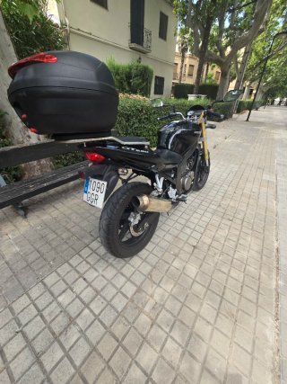 Hyosung GT 250 Naked Negra