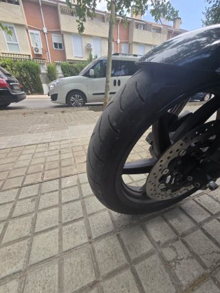 Hyosung GT 250 Naked Negra