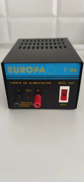 Fuente de Alimentación estabilizada Europa 7-9A