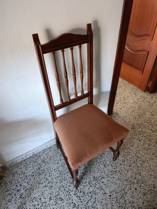 Mesa de comedor ovalada y 6 sillas