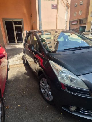 Peugeot 5008 2010