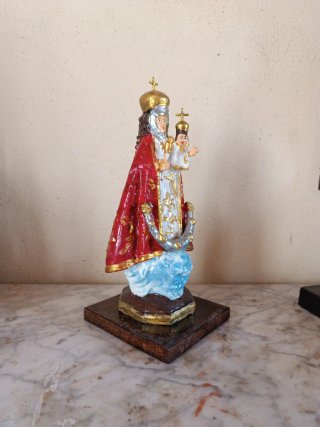 Virgen de la Fuensanta con peana
