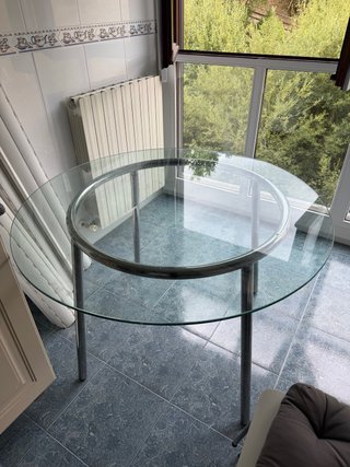 Mesa redonda cristal y metal