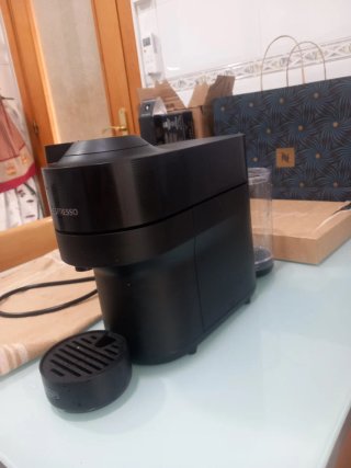 Cafetera Nespresso + capsulas